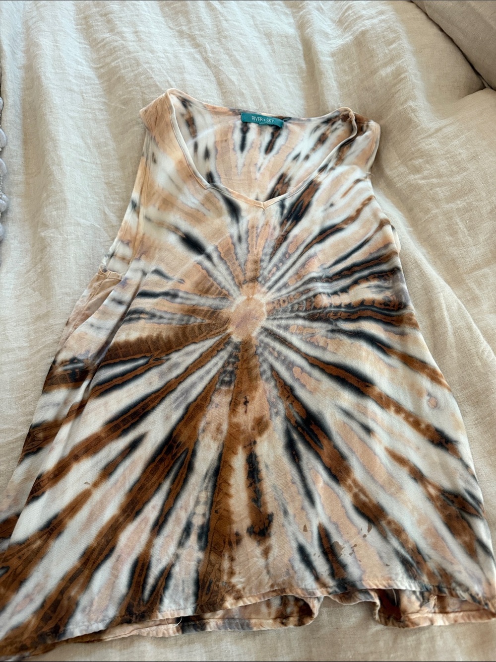 River + Sky Brown, White & Black Radial Tie-Dye V-Neck Tank